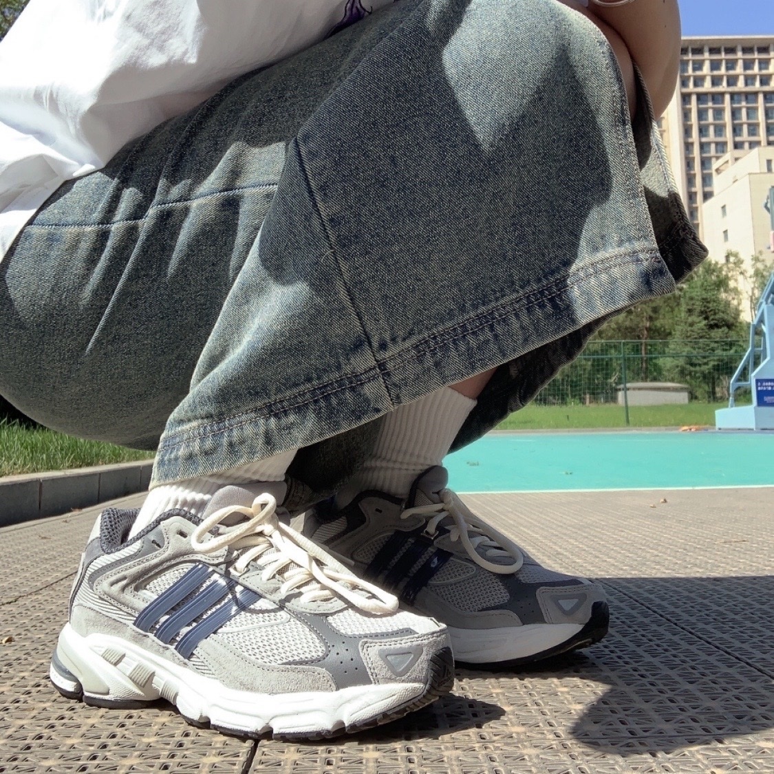 Adidas Originals Response 深灰色 IU同款 男鞋女鞋 慢跑鞋 復古 GZ1561