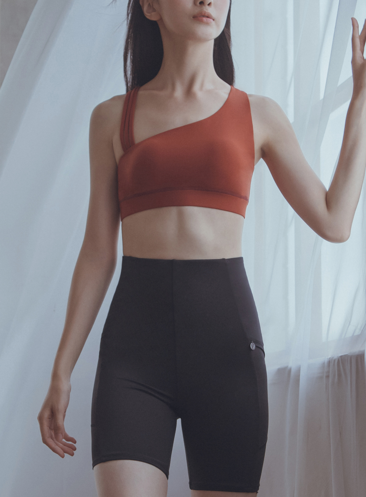 AMA0033 藝術家斜肩bra