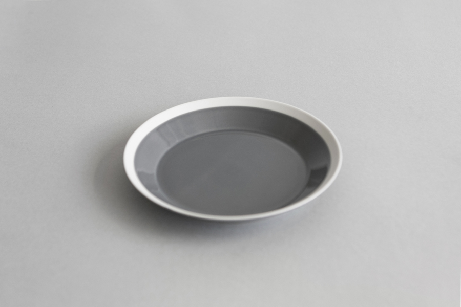 yumiko iihoshi porcelain-木村硝子店聯名dishes系列 盤18cm 薄霧灰