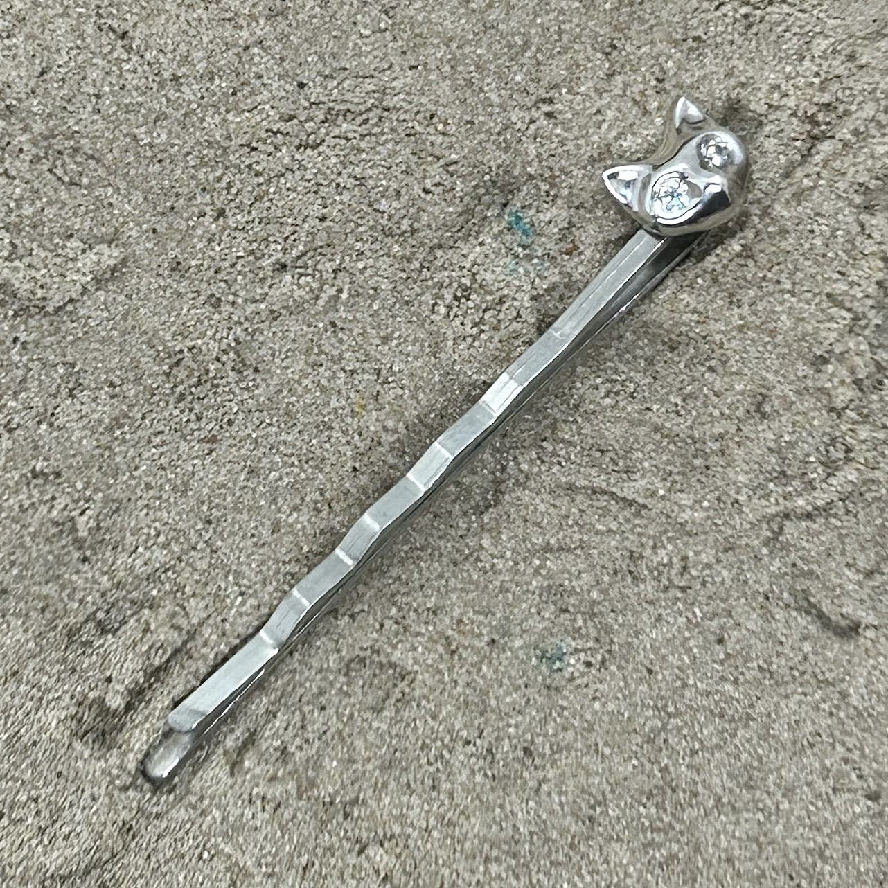 Big Black Maria 一字髮夾