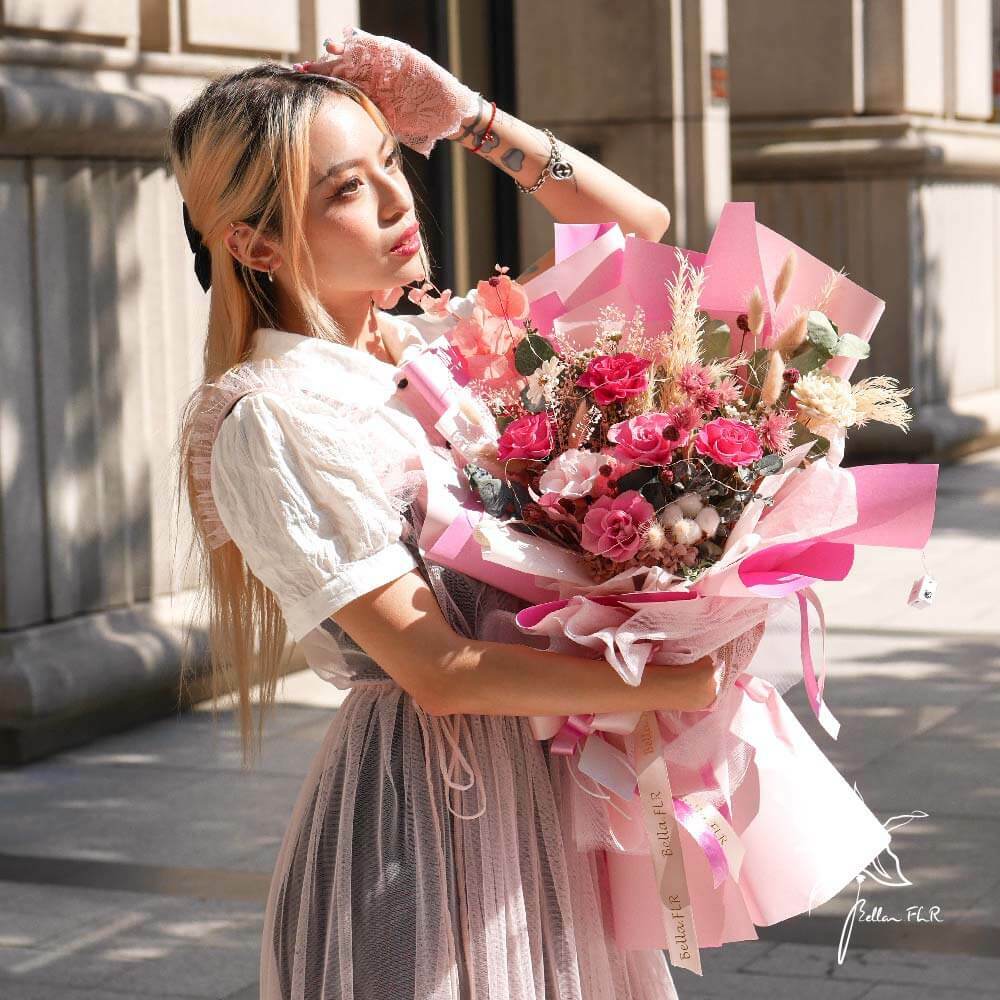 【人間芭比】大型永生乾燥花束