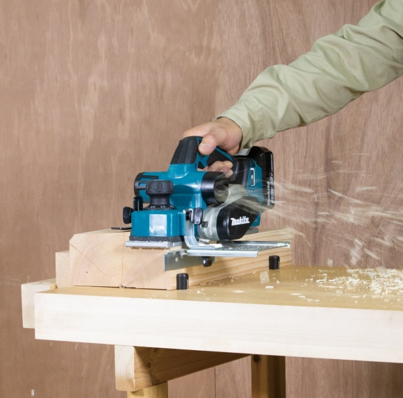 "MAKITA"牧田牌 充電式電刨(無碳刷)(鋰18V)