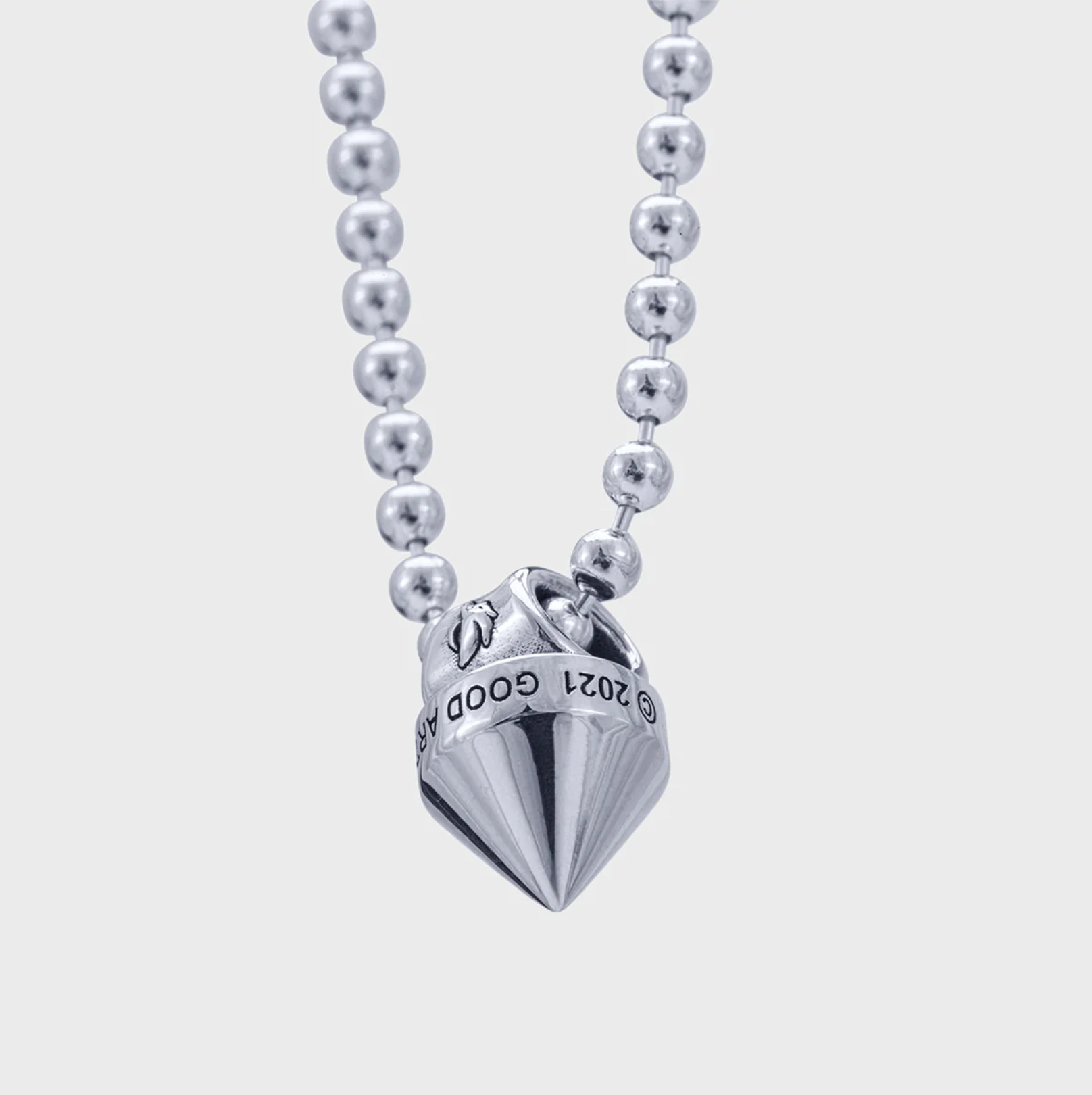 GA baby spike pendant, shorty