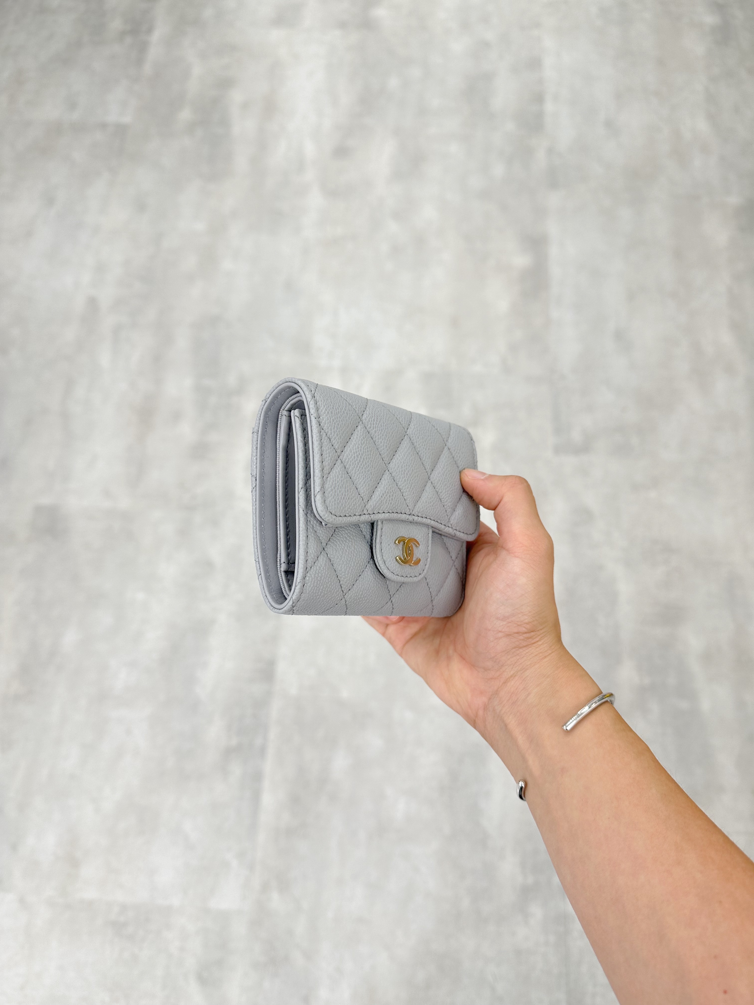 Chanel Small Trifold Wallet (AP0229)