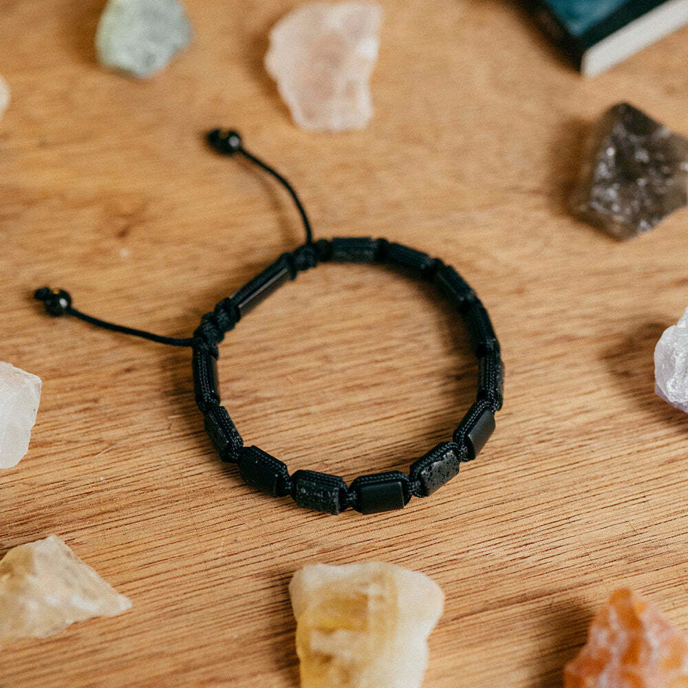 Nouvelle Samurai 黑瑪瑙 x 火山石手鍊