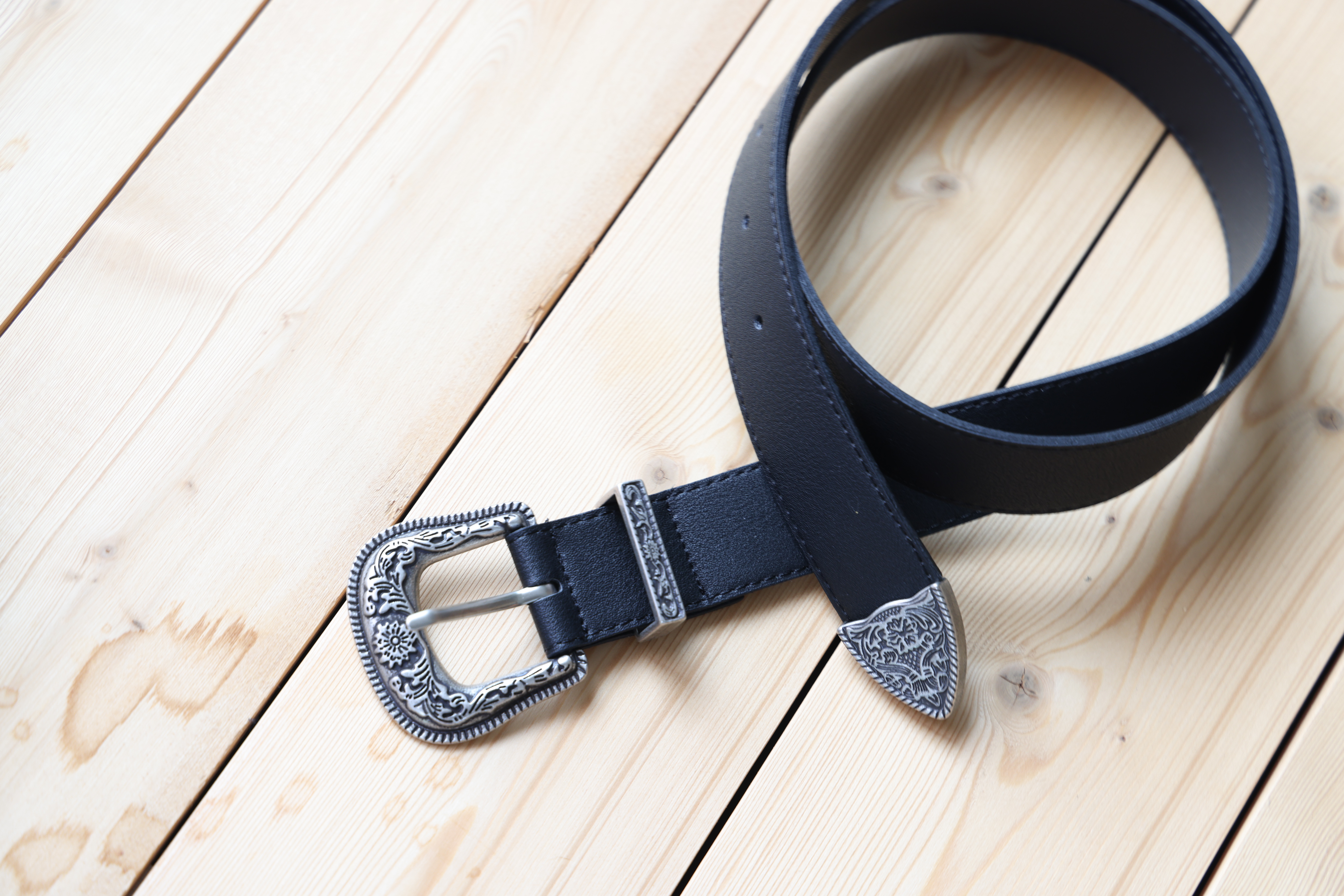 A0052｜日系復古雕花紋銀扣皮帶