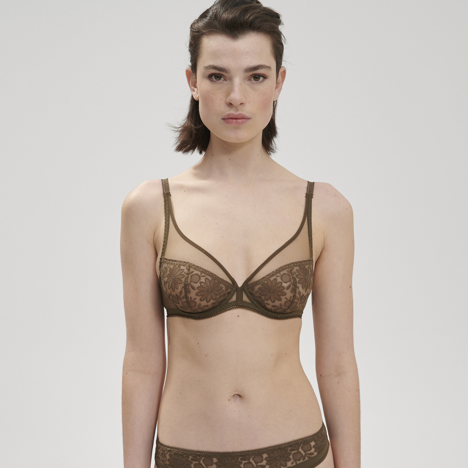 AMAZONE 亞馬遜 全罩V領無襯胸罩 草原墨綠色