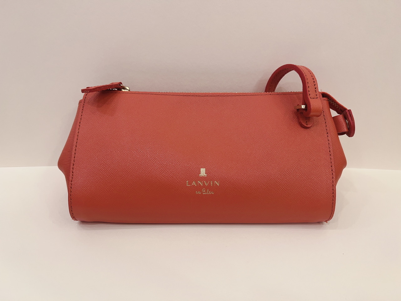 Lanvin皮革斜背包