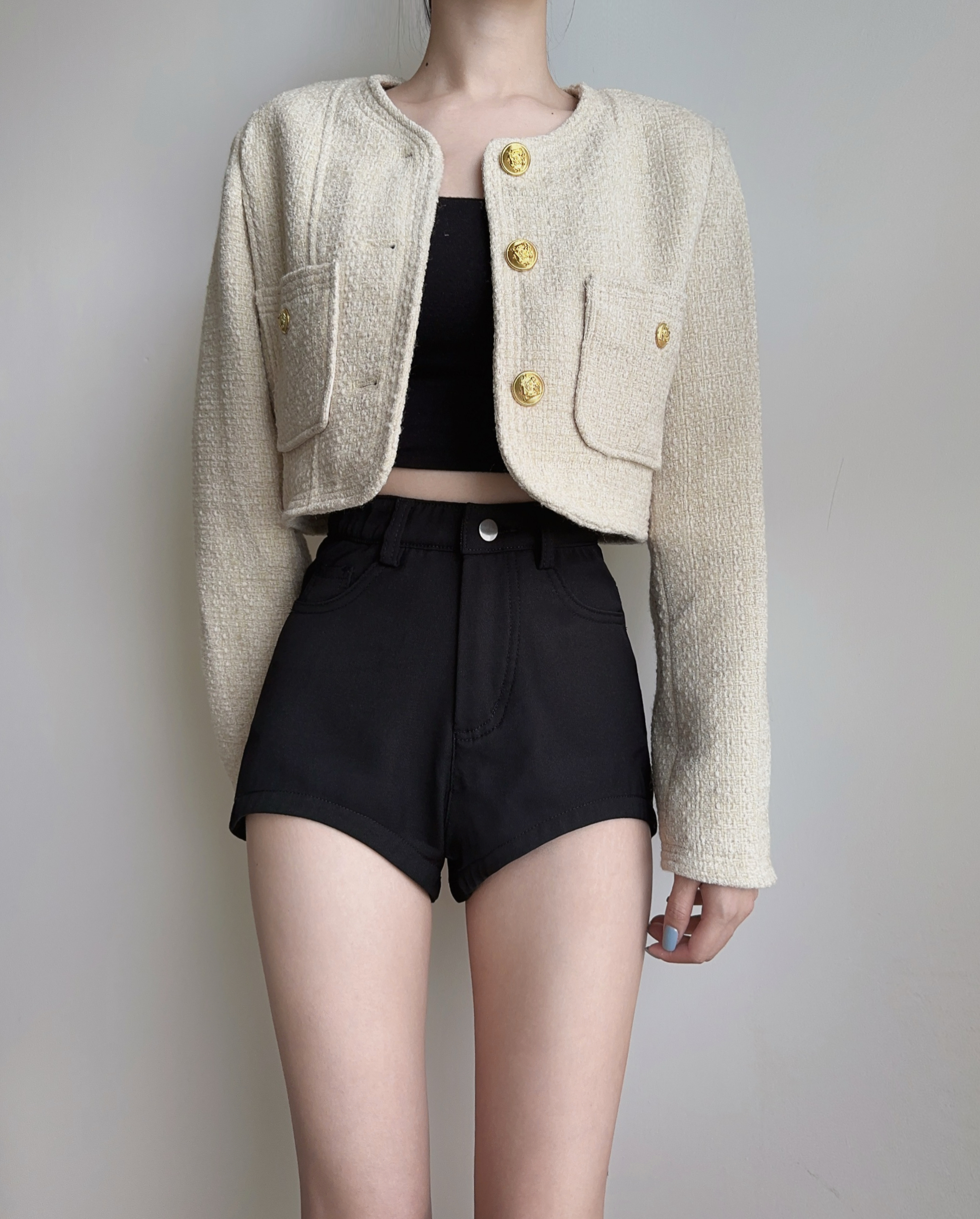 𝐂𝐡𝐢𝐞𝐬𝐭𝐮𝐝𝐢𝐨訂製·逆天長腿弧形高腰短褲/黑色