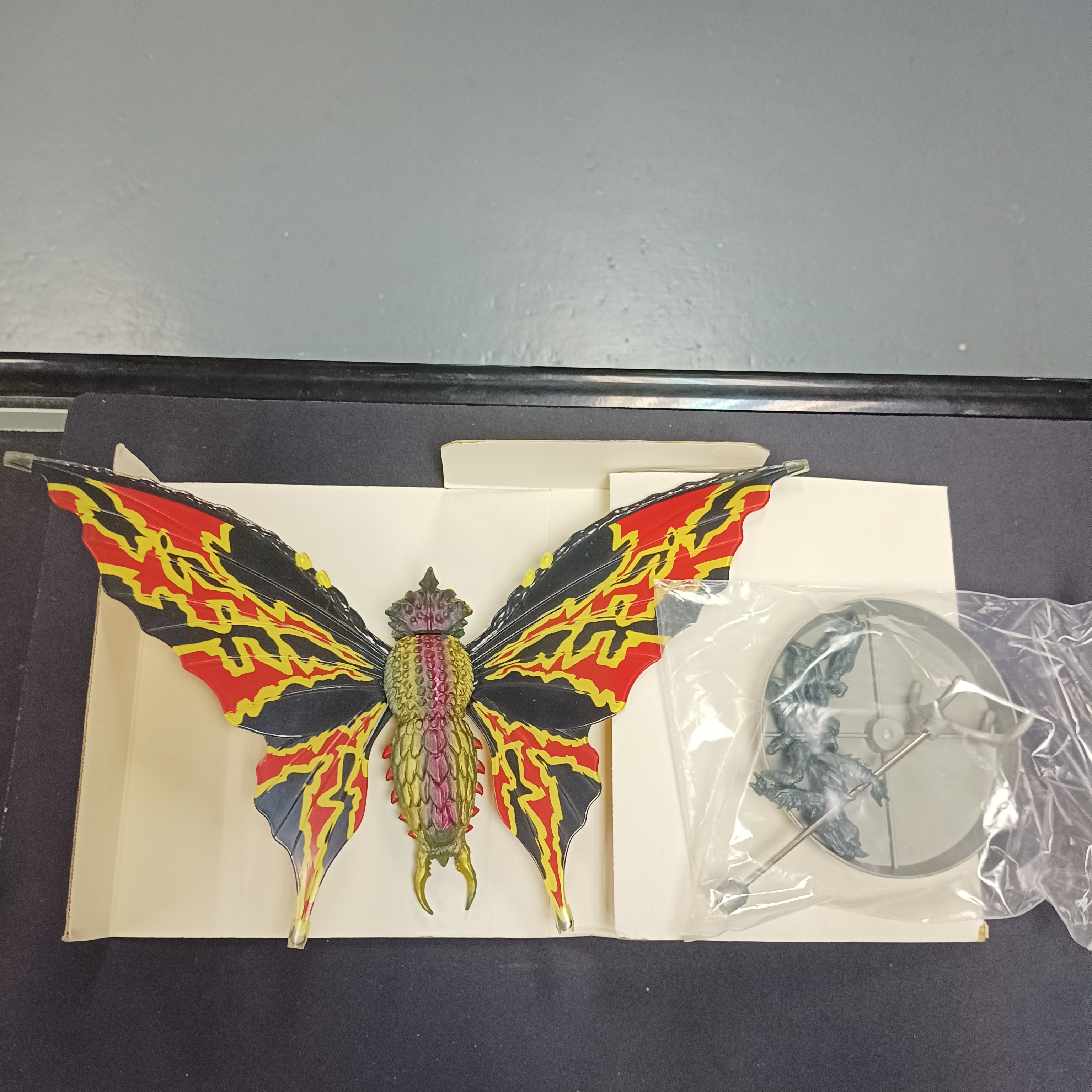 怪獸系列-Godzilla BATTRA Bandai 1992 Movie Monster Tsuburaya Kaiju Toho vinyl Figure