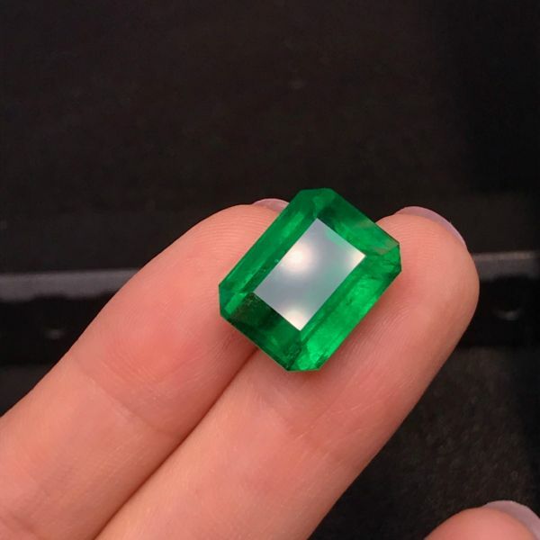 13.17ct 贊比亞祖母綠