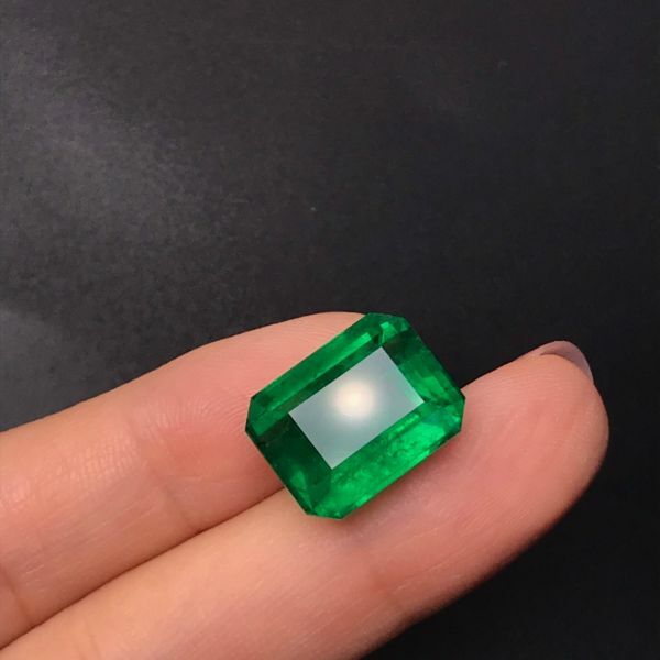 13.17ct 贊比亞祖母綠