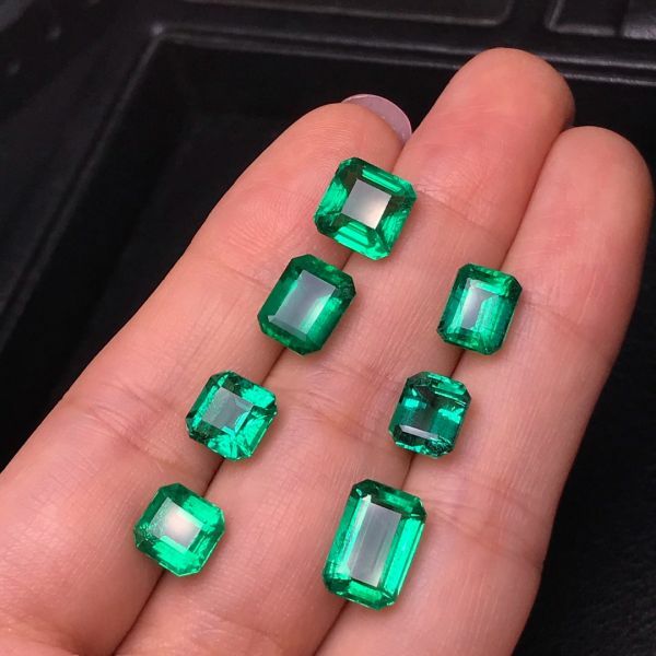 2卡贊比亞祖母綠