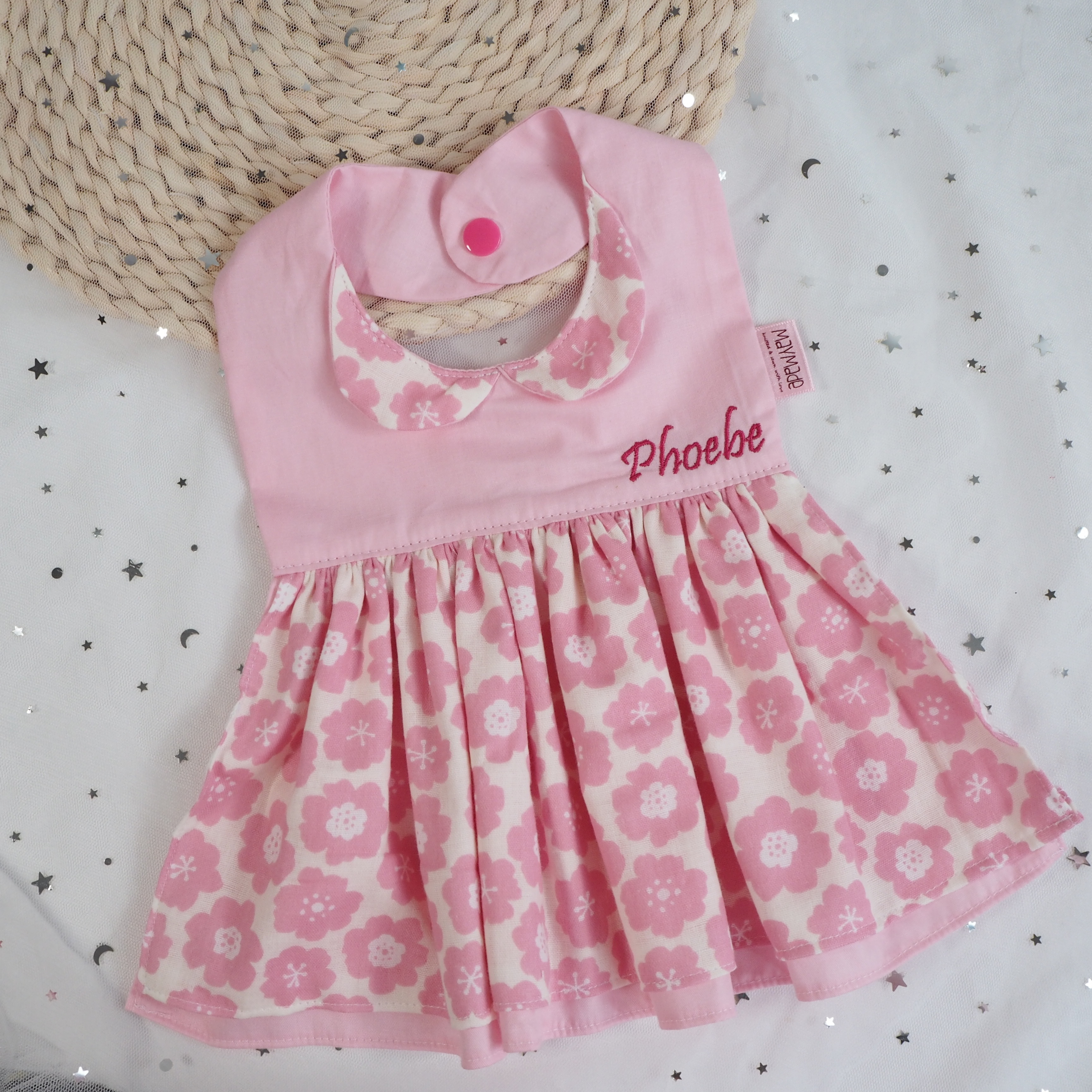 粉紅花花圖案 迷你裙造型口水肩 彌月禮物