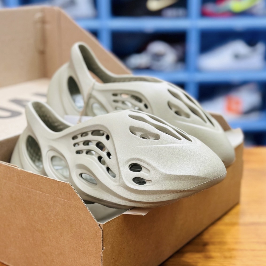 Adidas YEEZY Foam Runner "Stone Salt" 沙棕色 洞洞鞋 拖鞋 懶人鞋