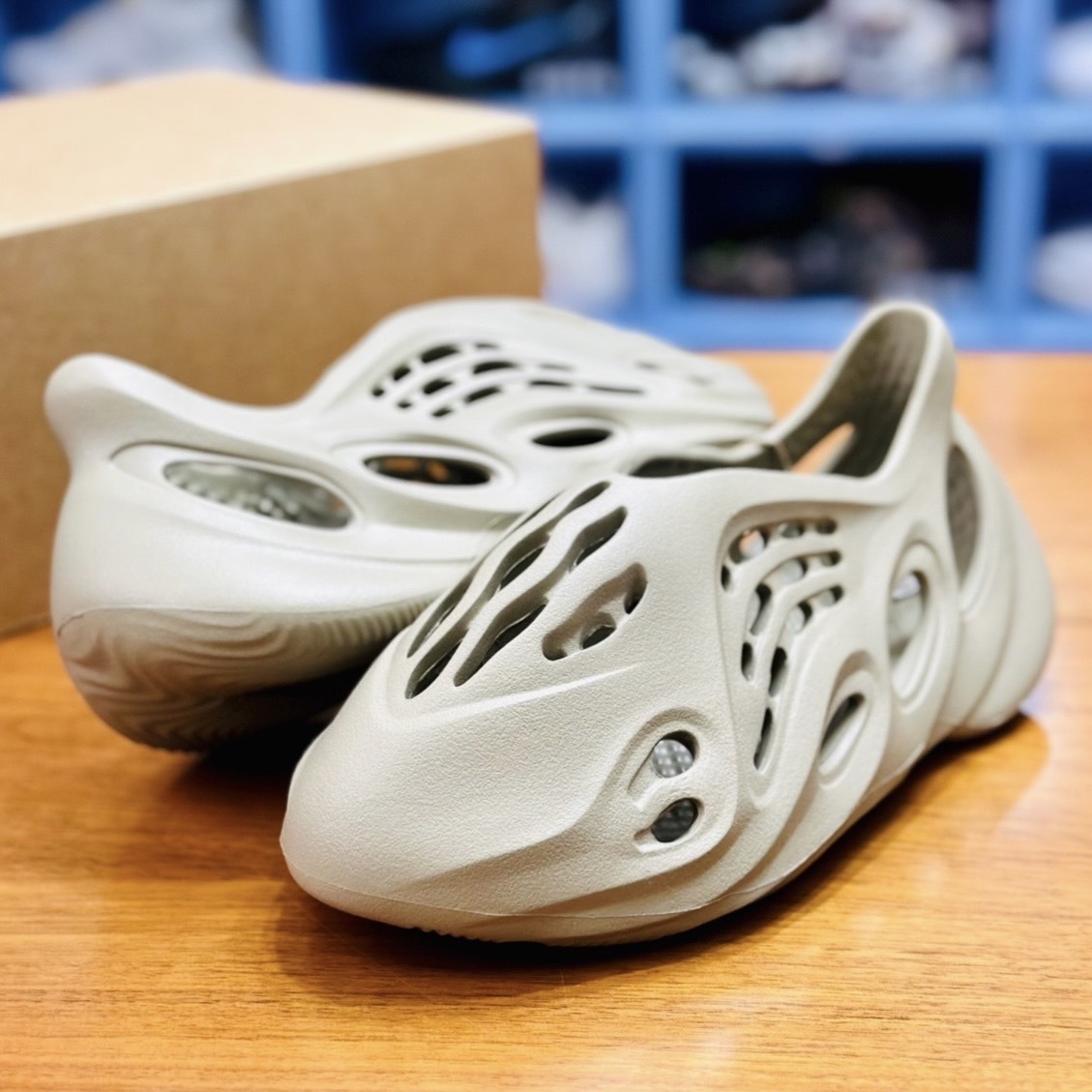 Adidas YEEZY Foam Runner "Stone Salt" 沙棕色 洞洞鞋 拖鞋 懶人鞋