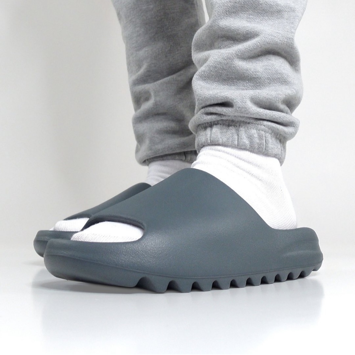 Yeezy Slide Slate Marine 28.5-