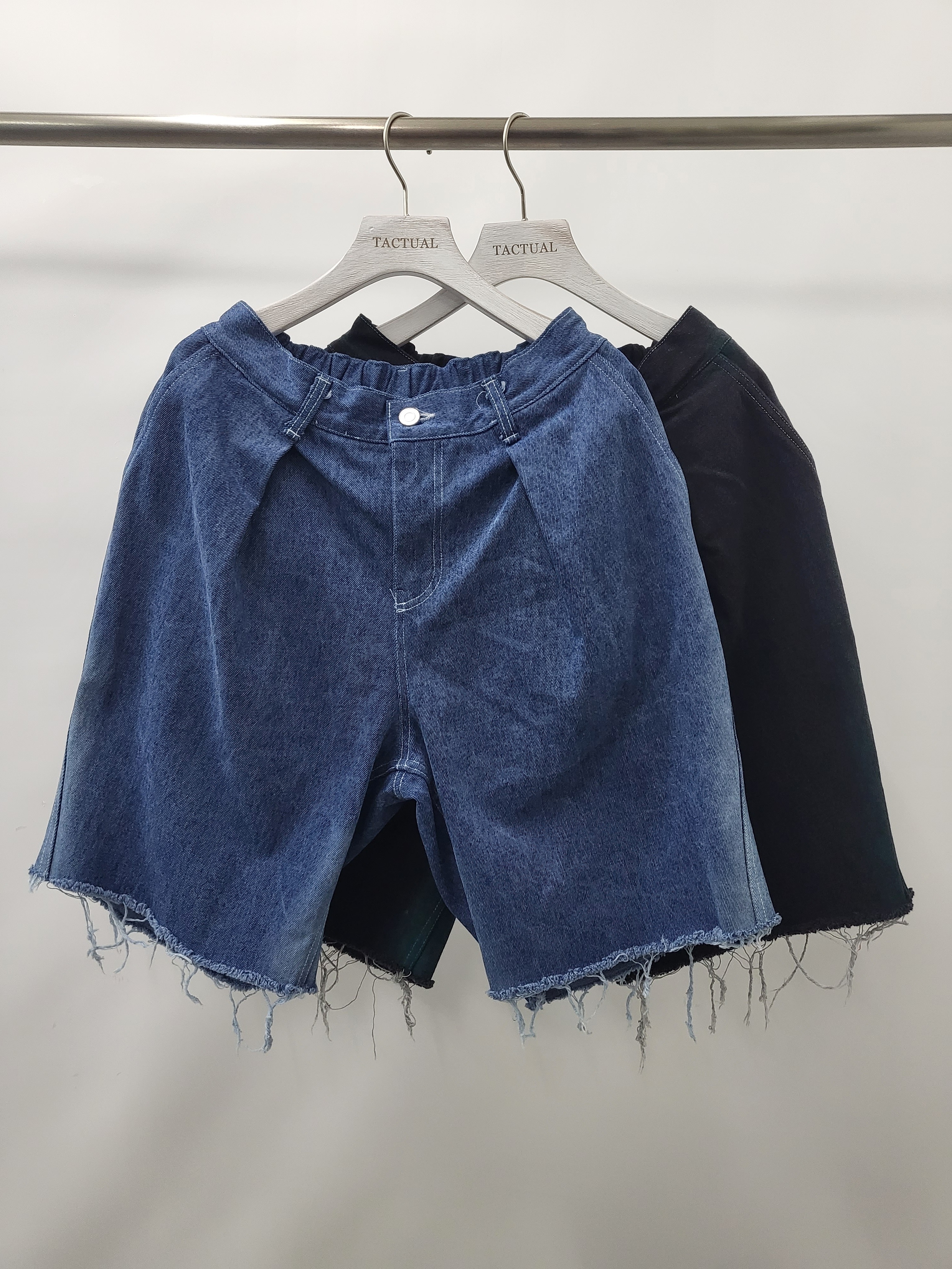 拼色牛仔短褲 P2558