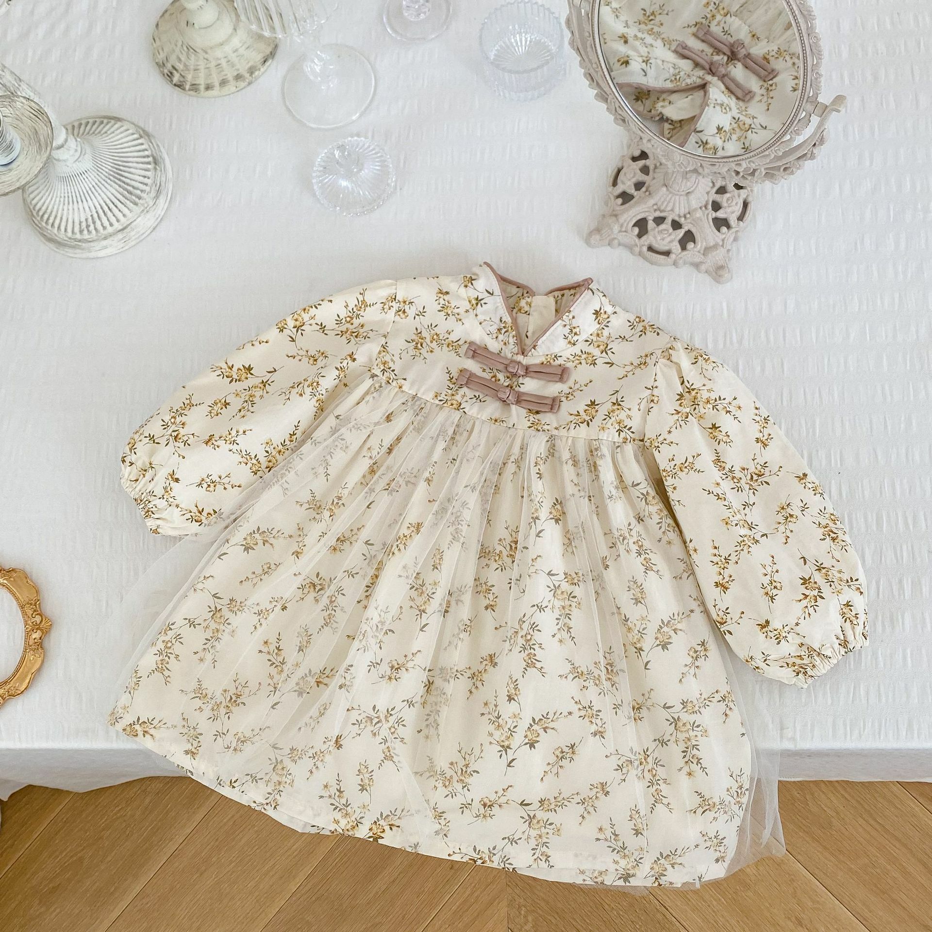 H198BE_A8_C: 米色碎花lace旗袍裙(pre-order)