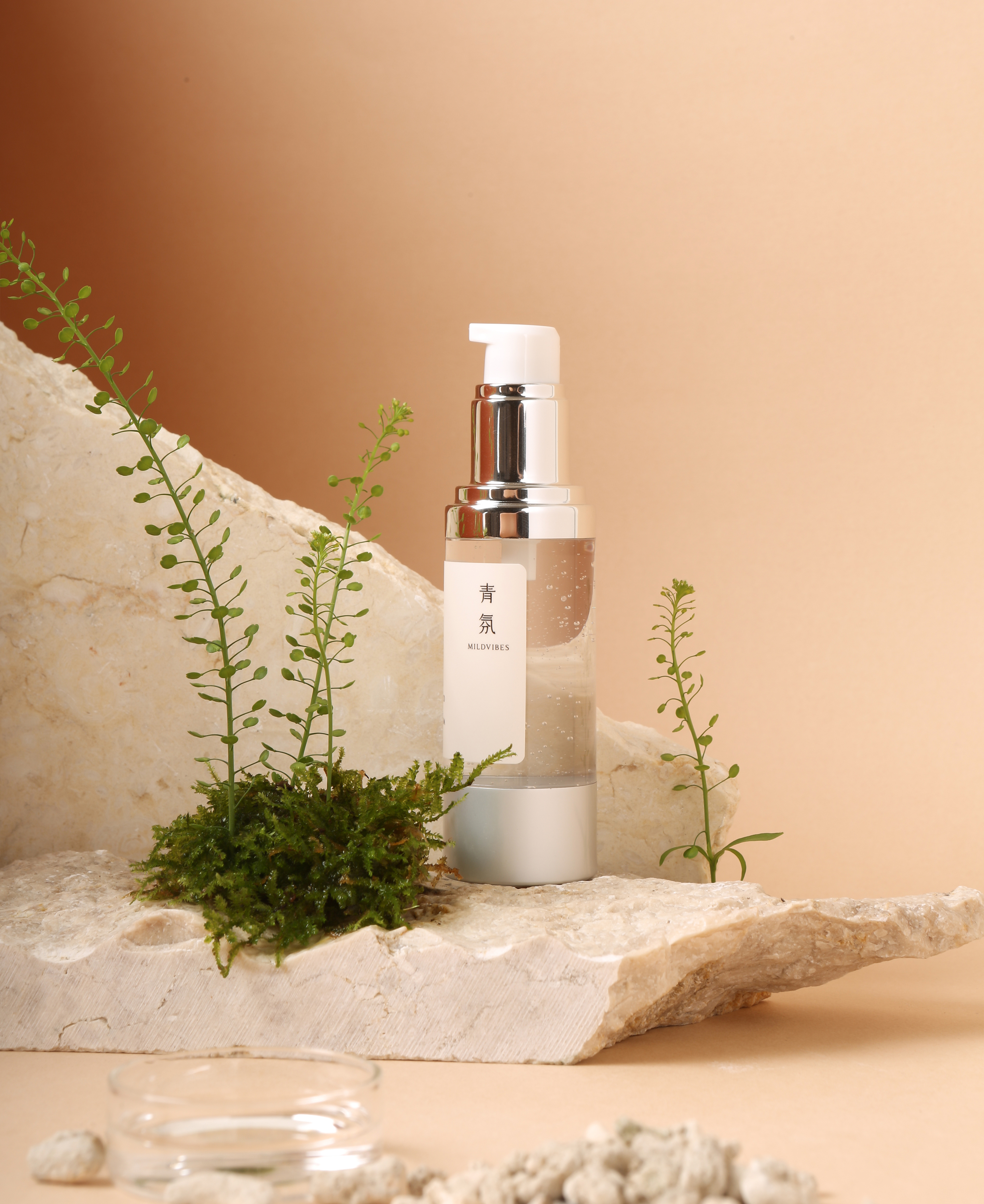 玻尿酸瞬效保濕精華