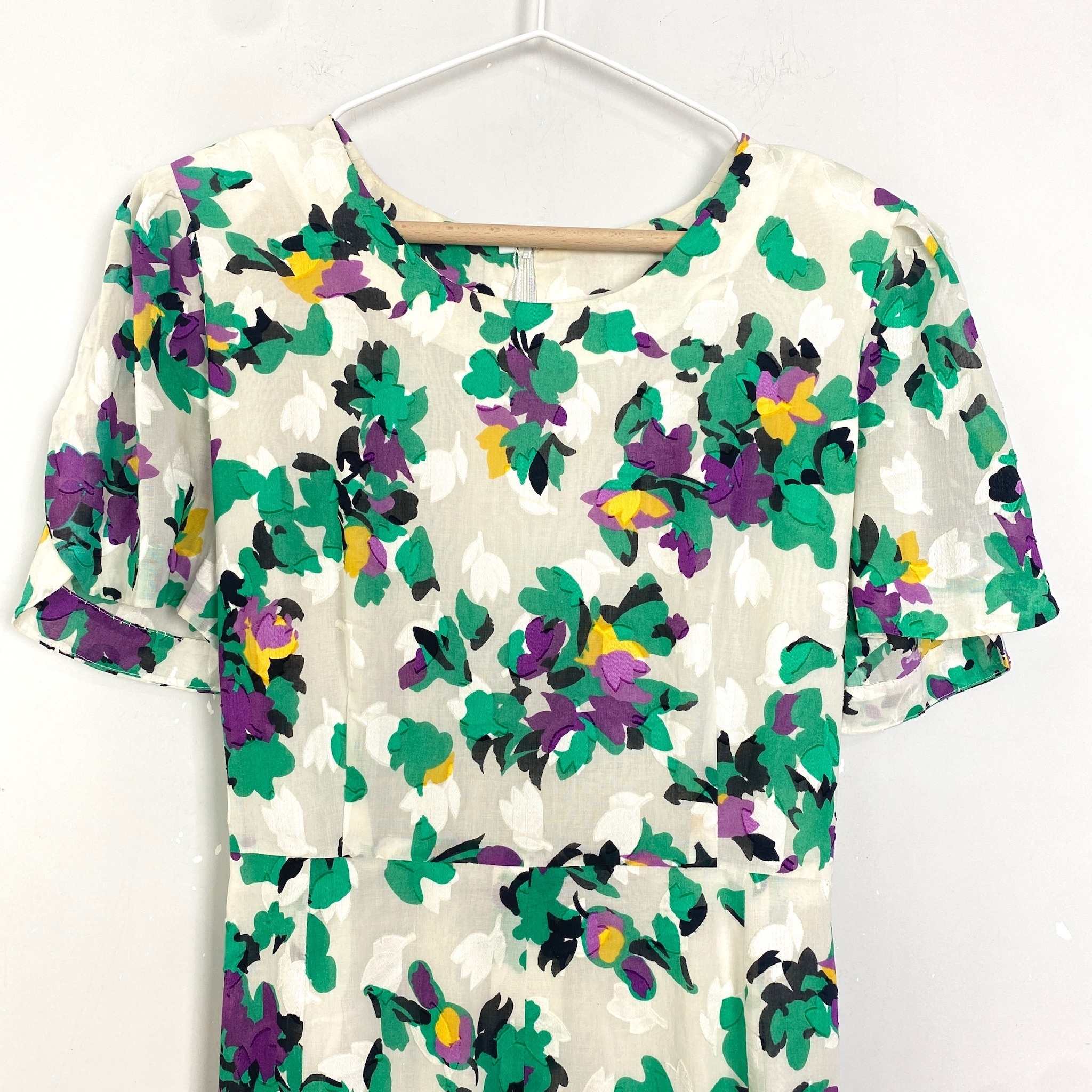 米色花花連身裙