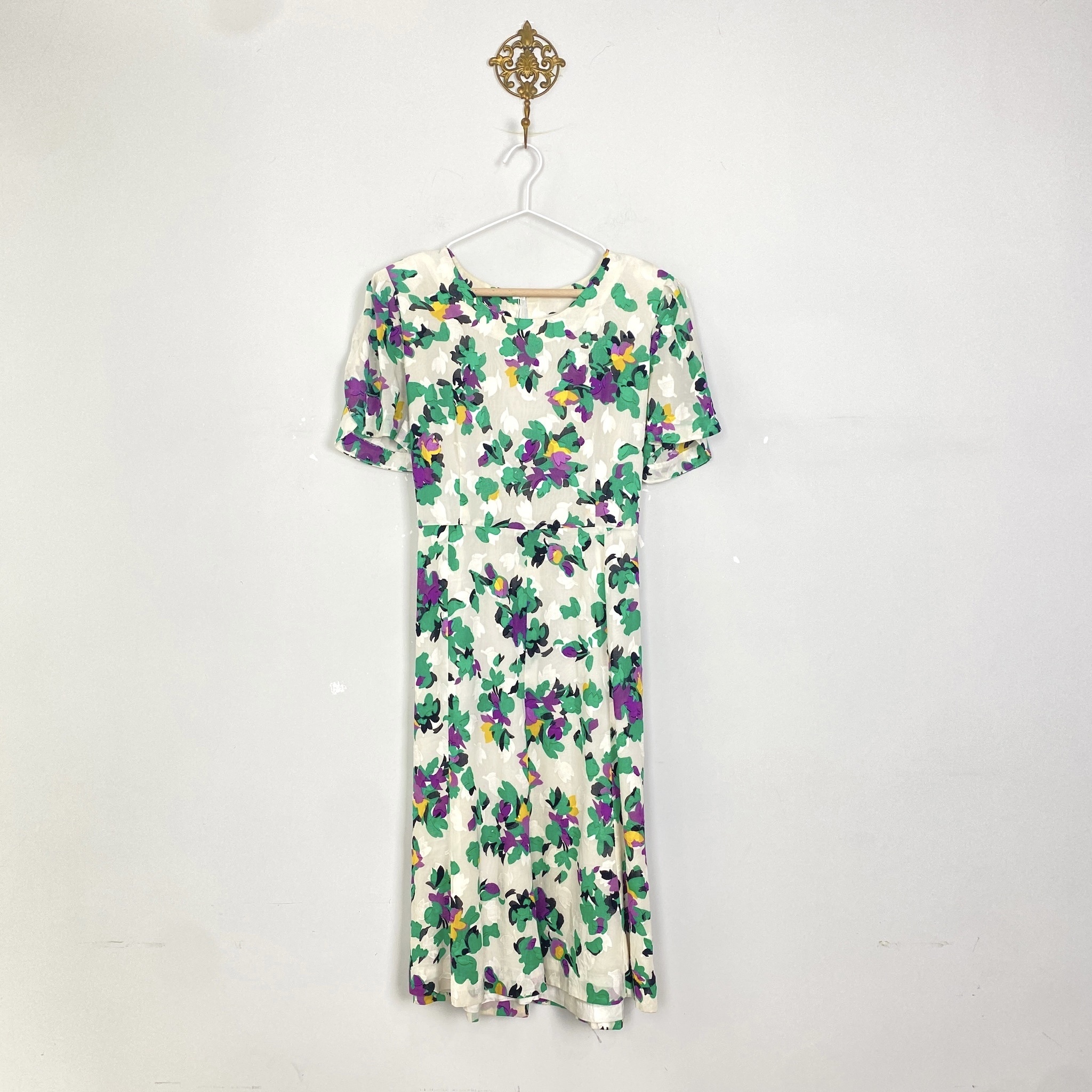 米色花花連身裙