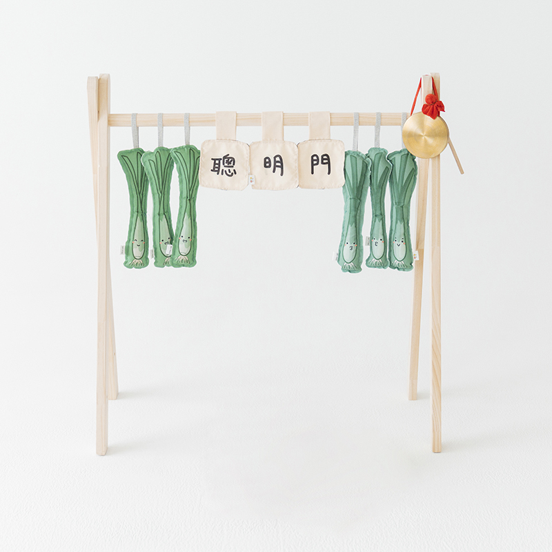 【獨家原創設計】手繪澎澎聰明門-蔥6隻+字旗 | 抓周道具(接單訂製品)