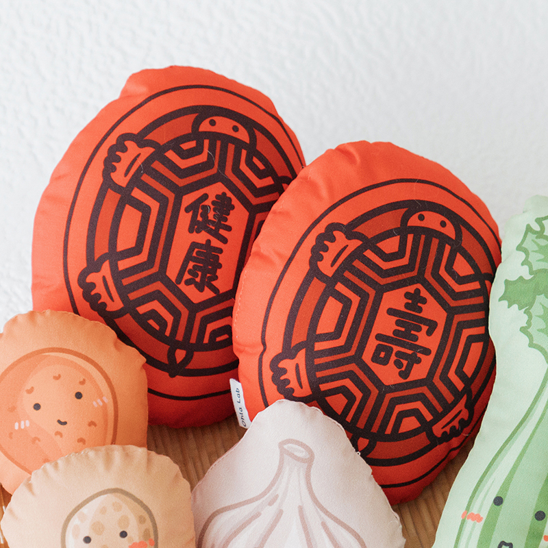 【獨家原創設計】手繪澎澎蔬果&紅龜粿組合 | 抓周道具 (接單訂製品)