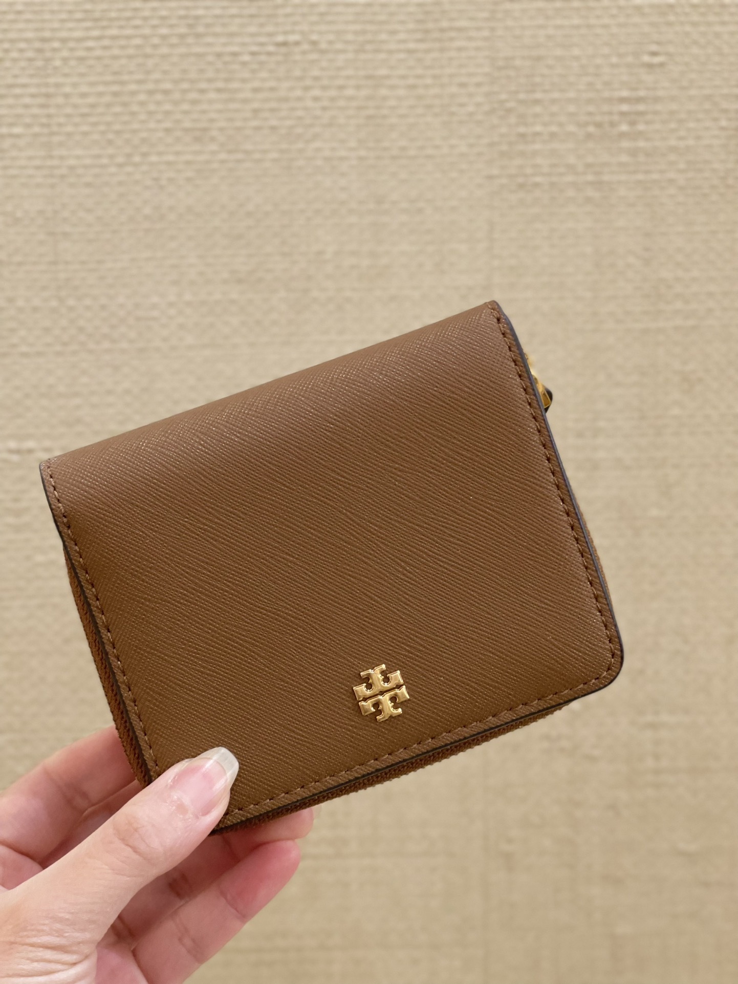 TORY BURCH　EMERSON MINI WALLET　2つ折り財布 TORY BURCH 二つ折り財布 ネイビー - メルカリ