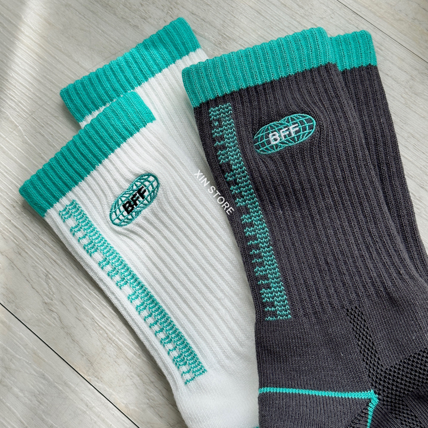 Best Foot Friend BFF Future Earth 電繡 地球 長襪 白 深灰