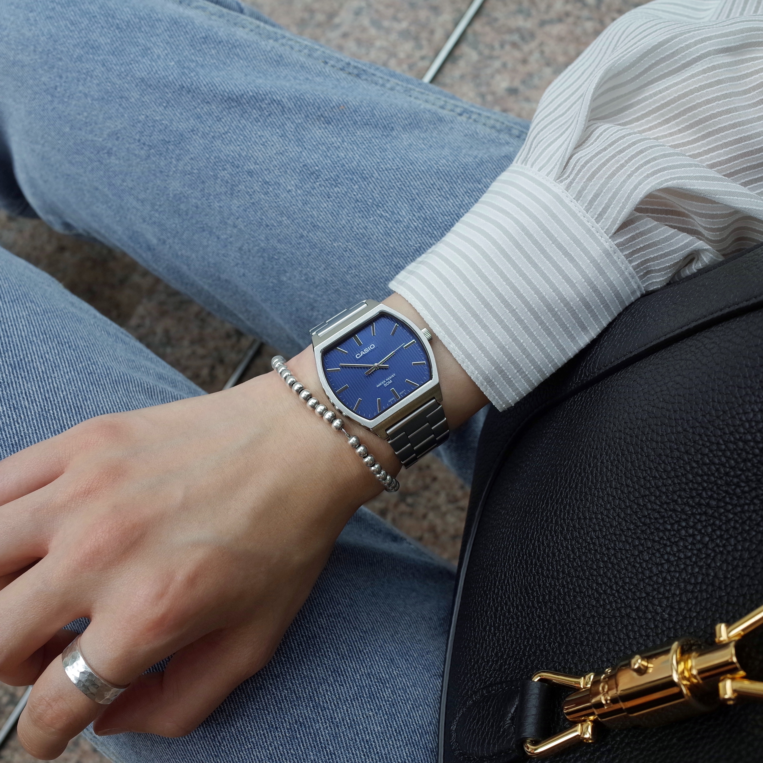 Casio MTP-B140D-2A 35.5mm 藍色 酒桶錶 全不銹鋼 石英錶