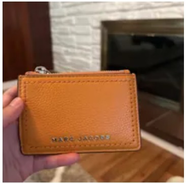 [S] MARC JACOBS M0016972-810 THE GROOVE TOP ZIP WALLET,DESERT SUN, 191267999227 (SMJ146)