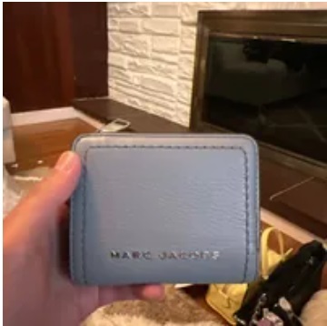 [S] MARC JACOBS S101L01SP21-034 GROOVE MINI COMPACT WALLET WITH ZIP COMPARTMENT METAL MJ LOGO FRONT,ROCK GREY, 196611021043 (SMJ149)