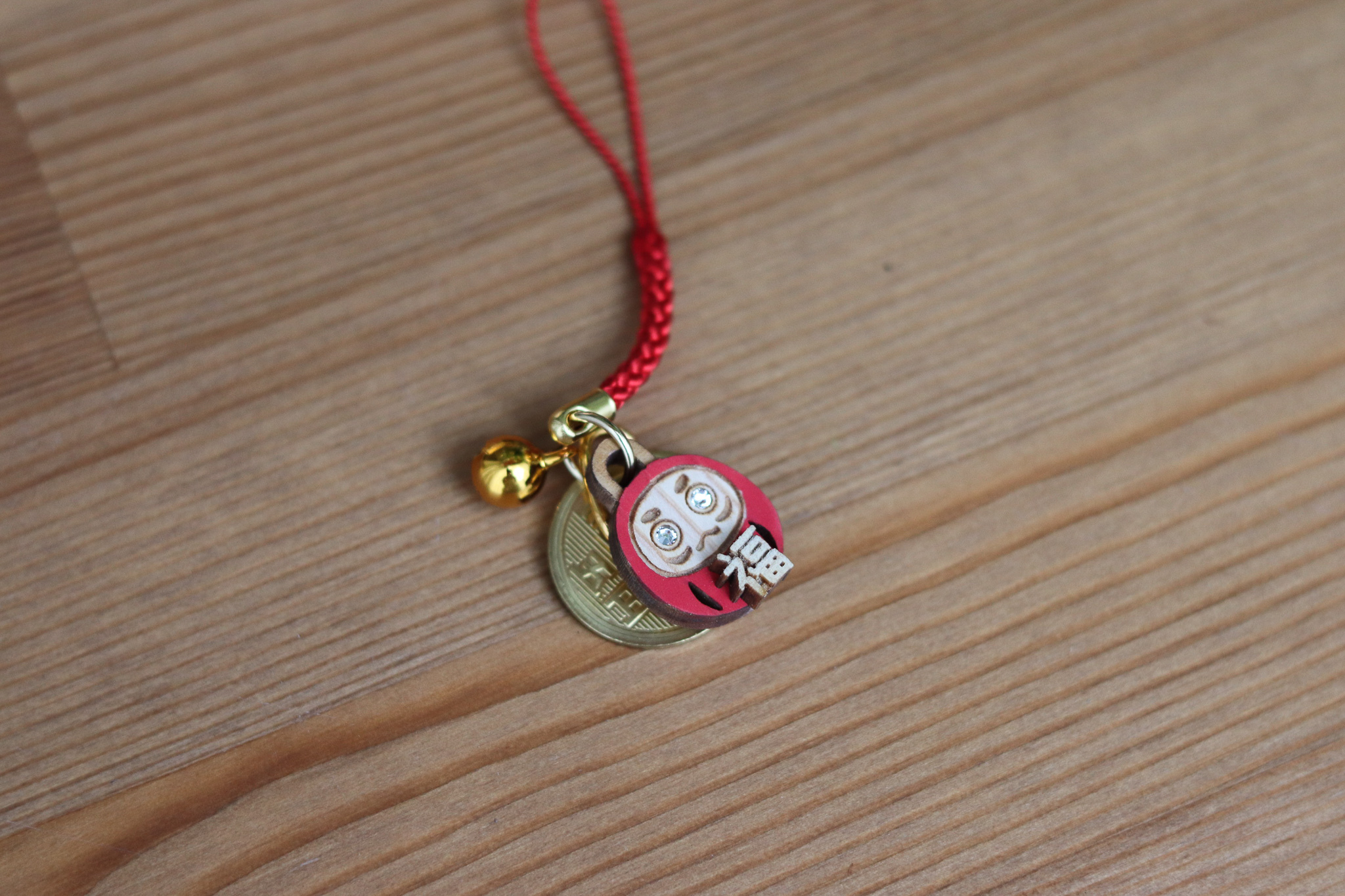 日本 福達摩 檜木 五円玉付 吊飾