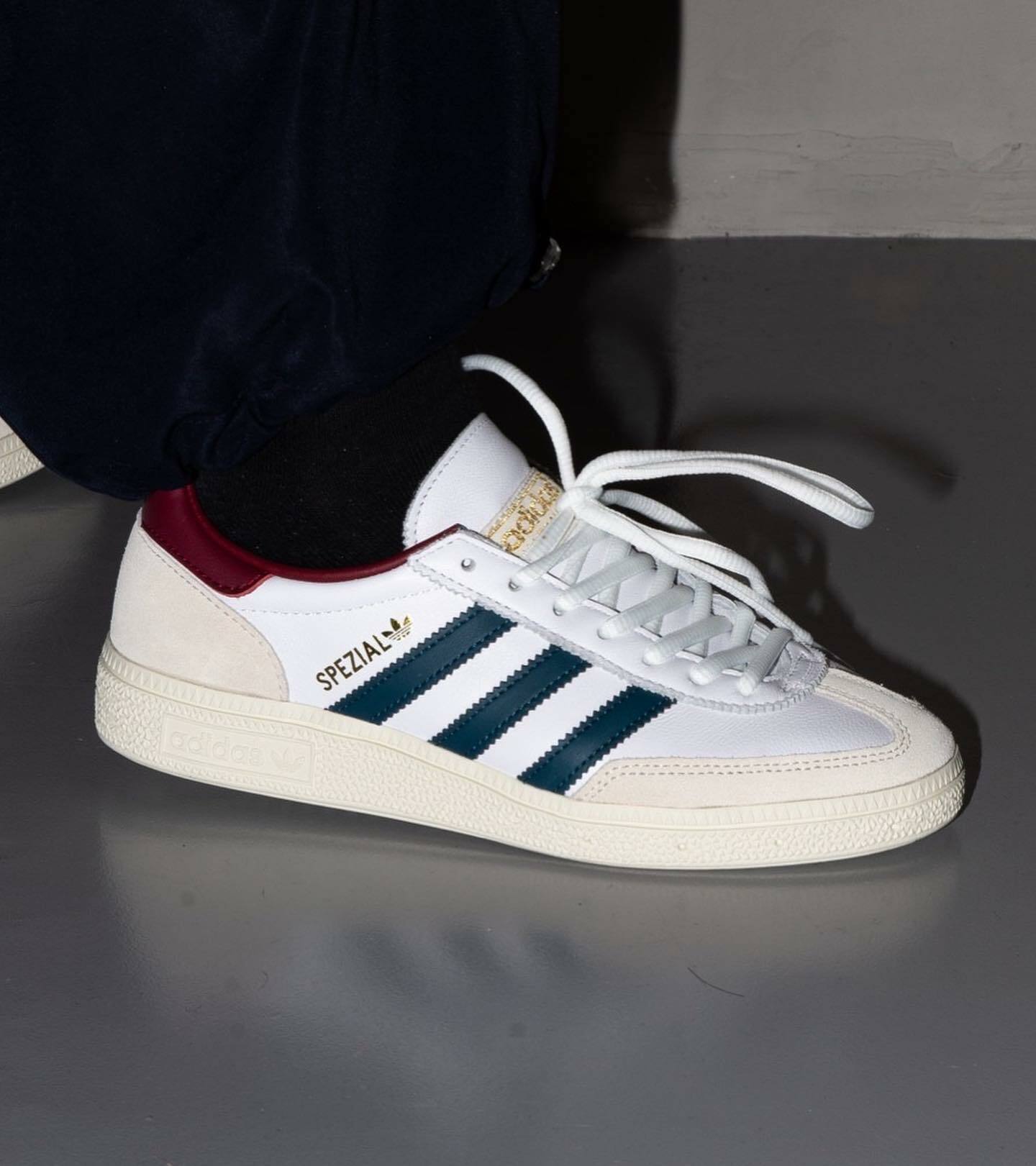 【adidas HANDBALL SPEZIAL 休閒鞋款】