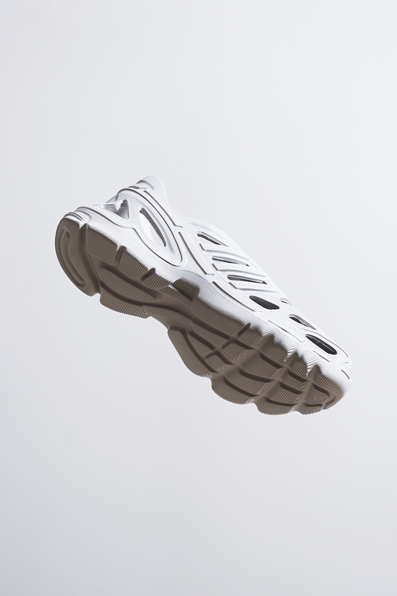 【adidas ADIFOM SUPERNOVA 休閒鏤空鞋款 - 灰 】