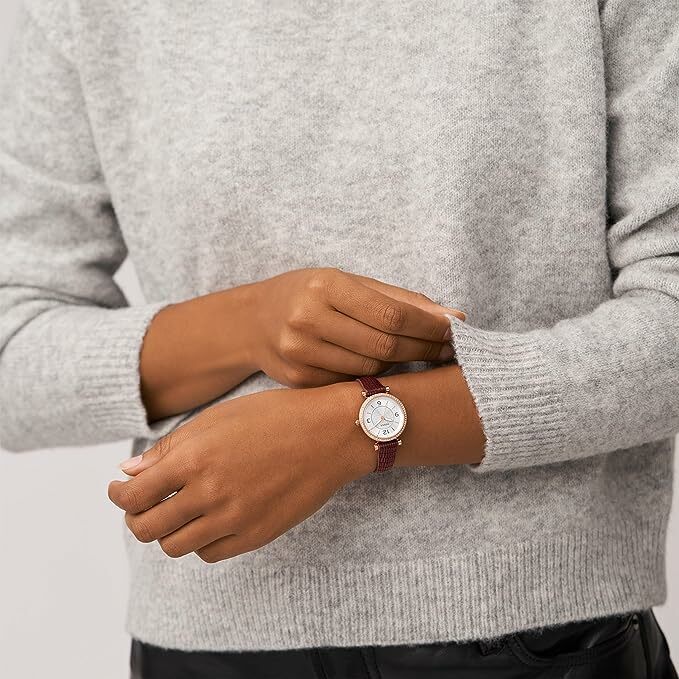 萬年鐘錶 - Fossil   Carlie   晶鑽玫瑰金外框精緻皮革女錶  ES5296   錶徑28MM