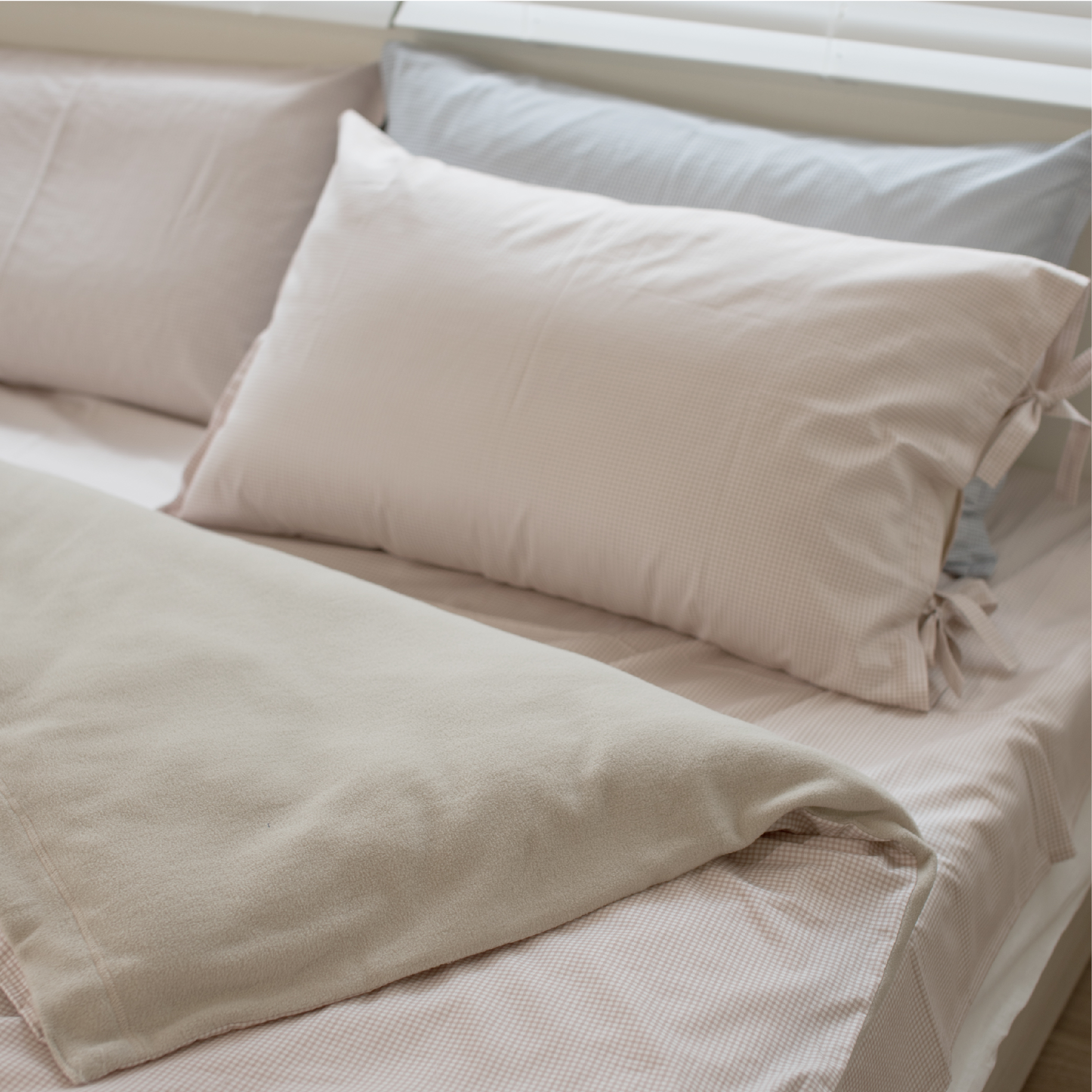 石墨烯床包三件組-單人加大(格子米)