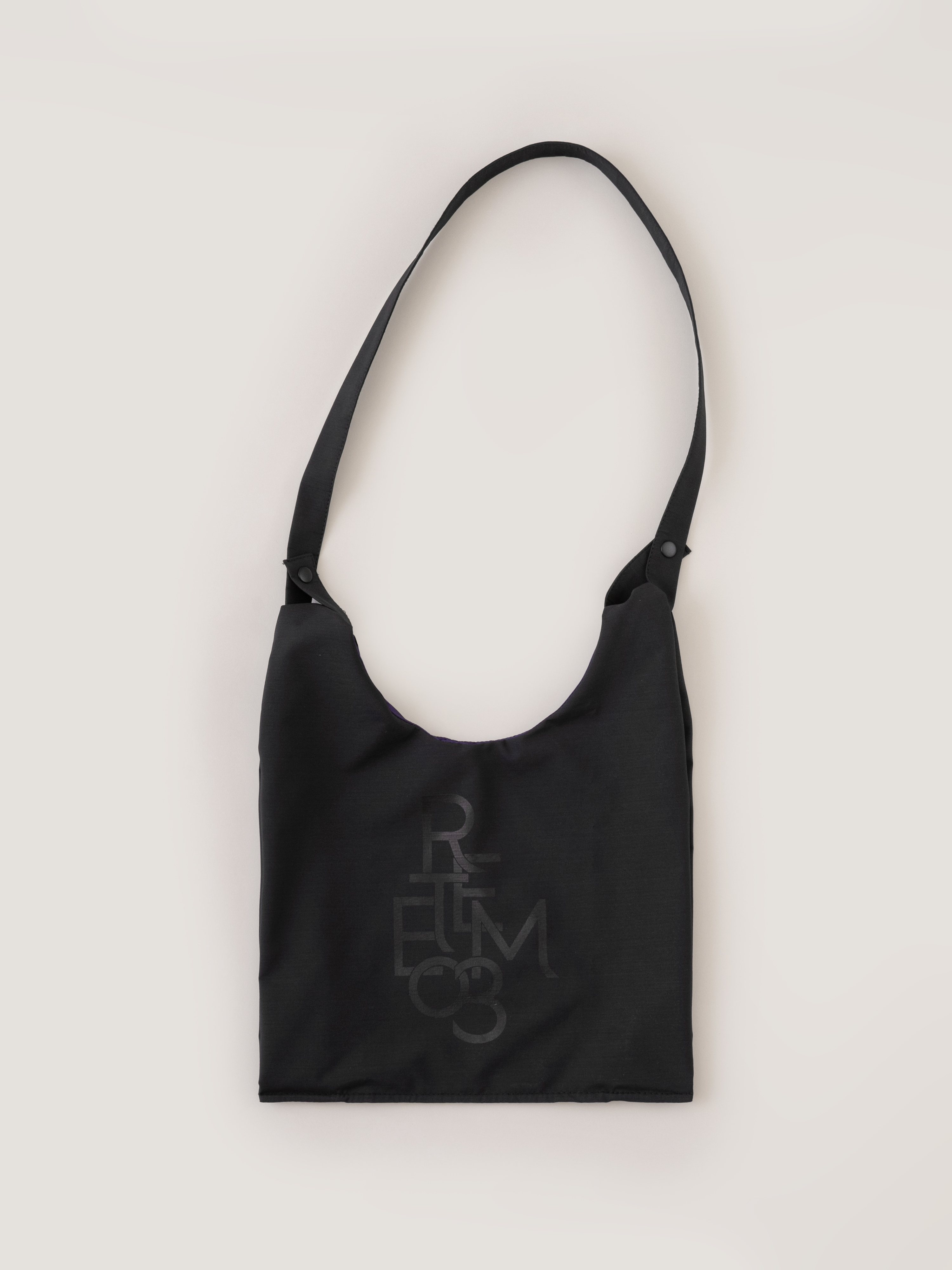 RETEM03 Logo Printed Tote Bag | Black