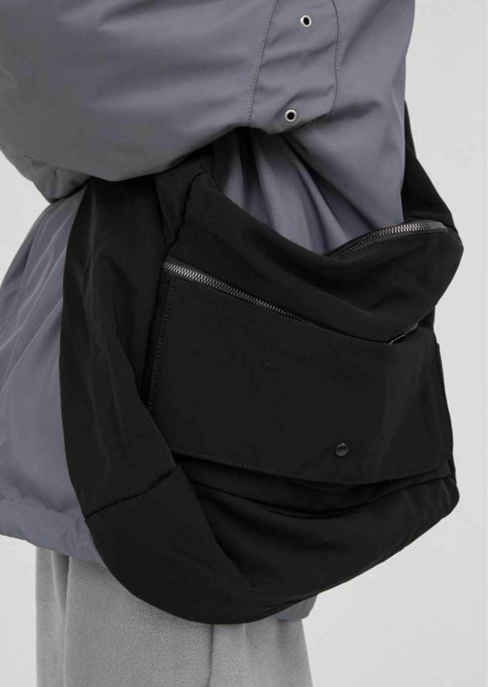 韓國 Raucohouse 多功能機能素面側背包