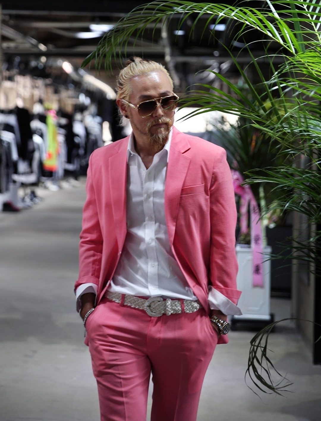 淡色系清爽風格粉色西裝外套