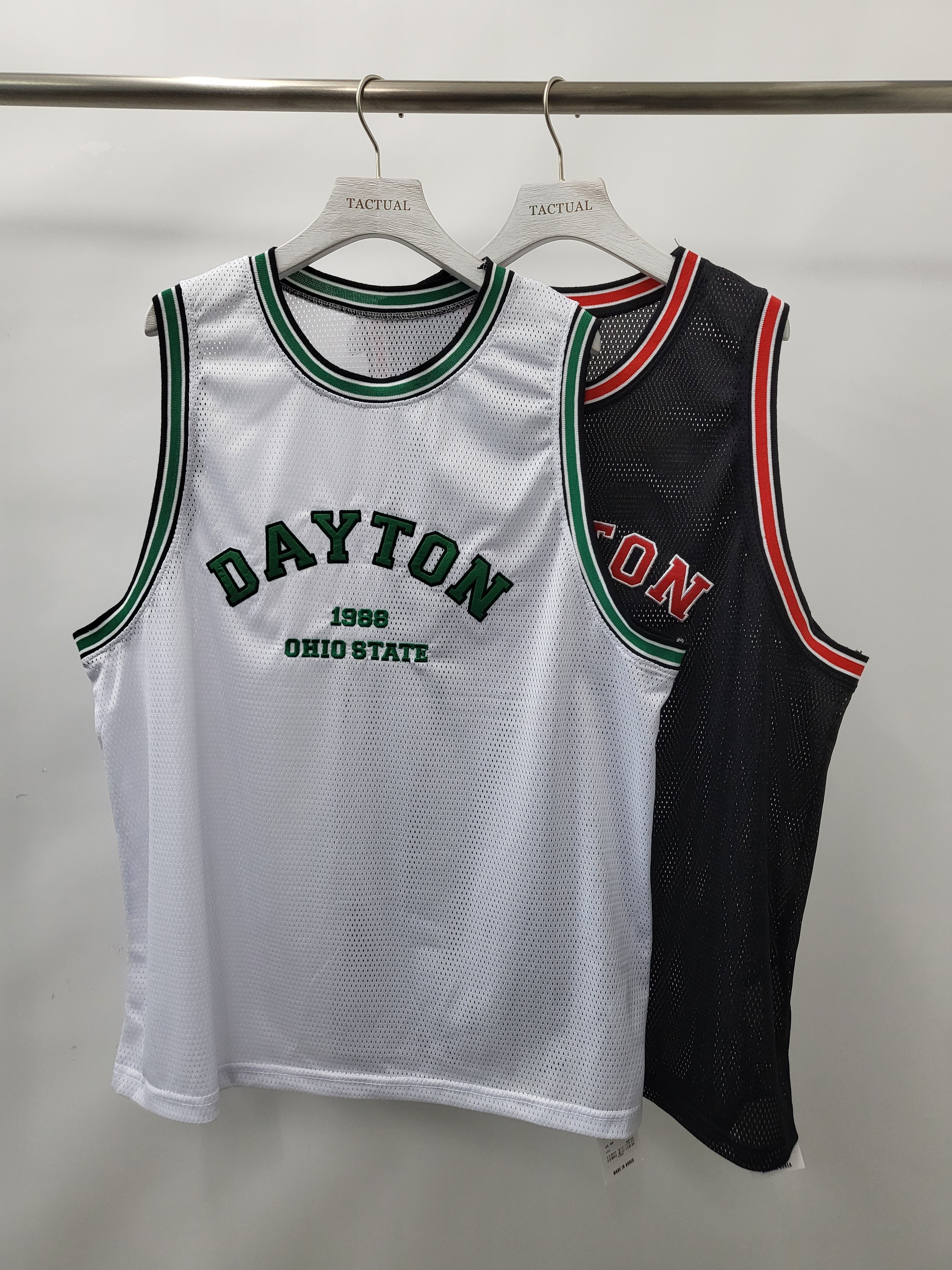 英文字背心 V1014