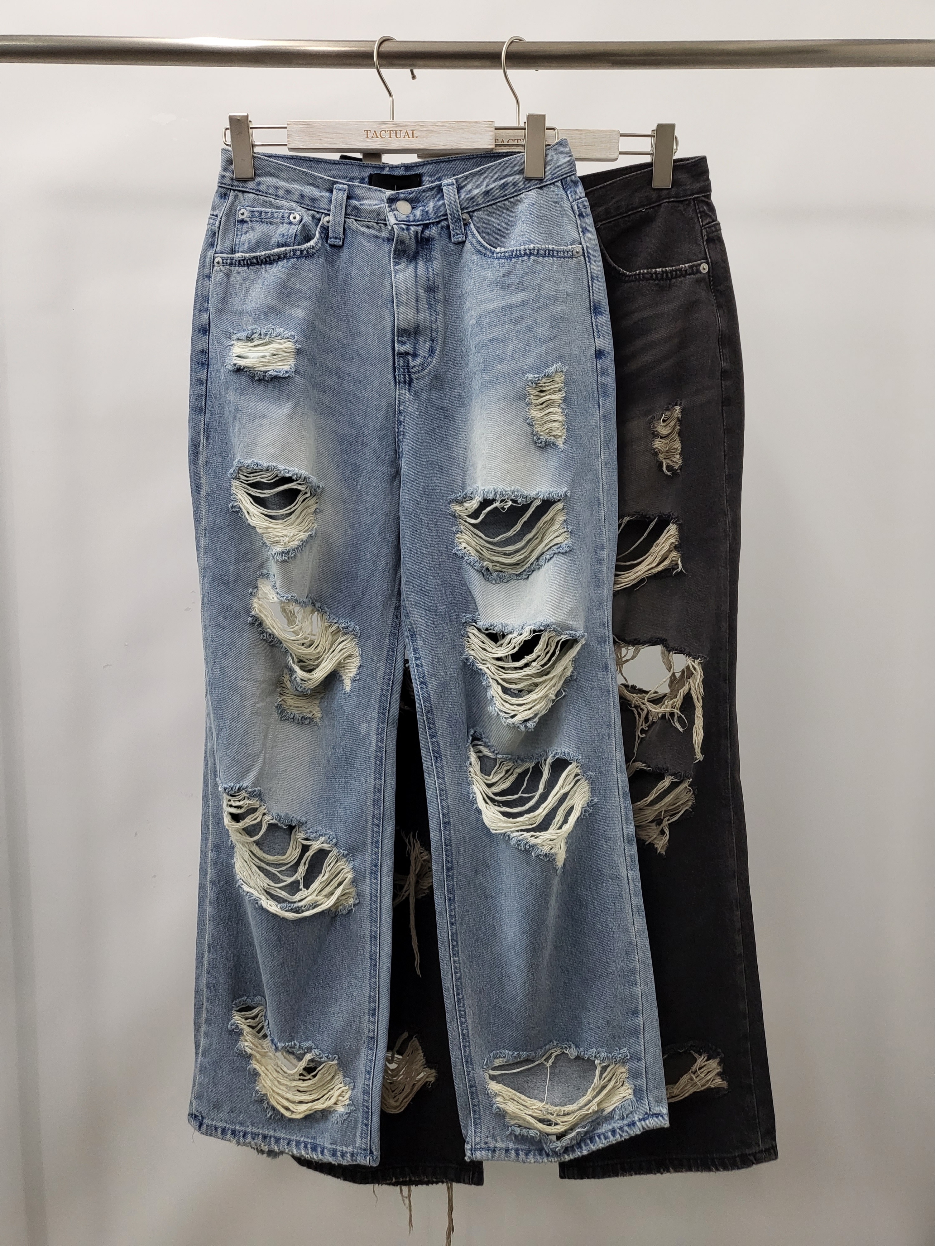 洗水前後破洞鬆身牛仔褲 J692