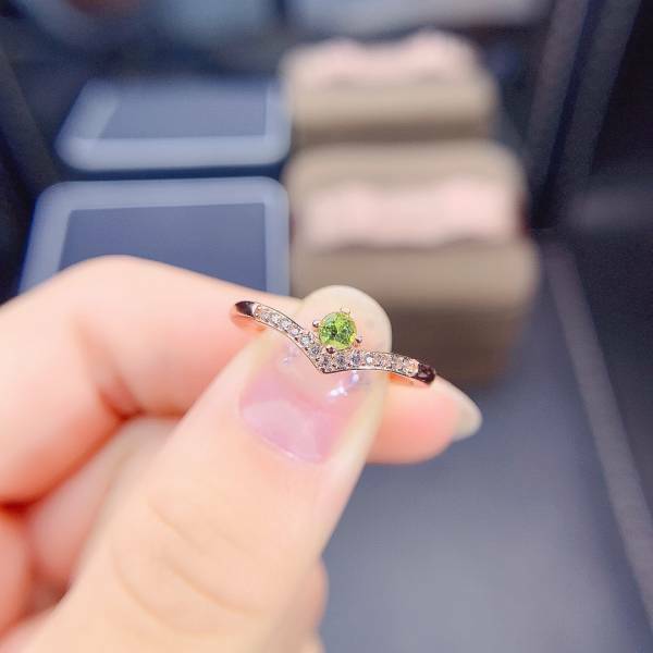 925銀戒指 天然橄欖石