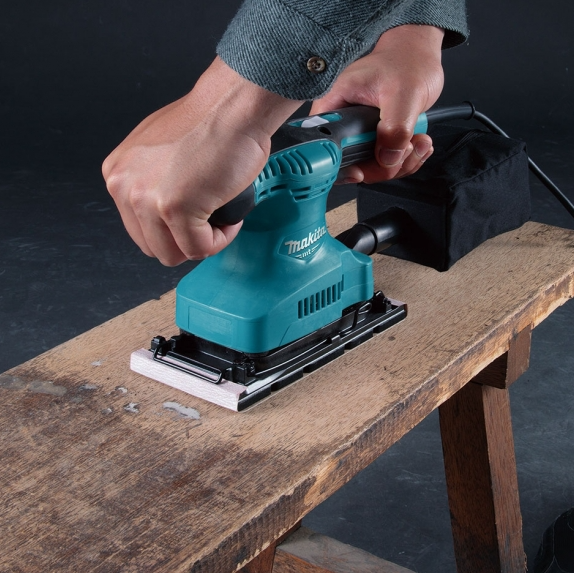 "MAKITA" 牧田牌MT系列 93mm 平板砂紙機