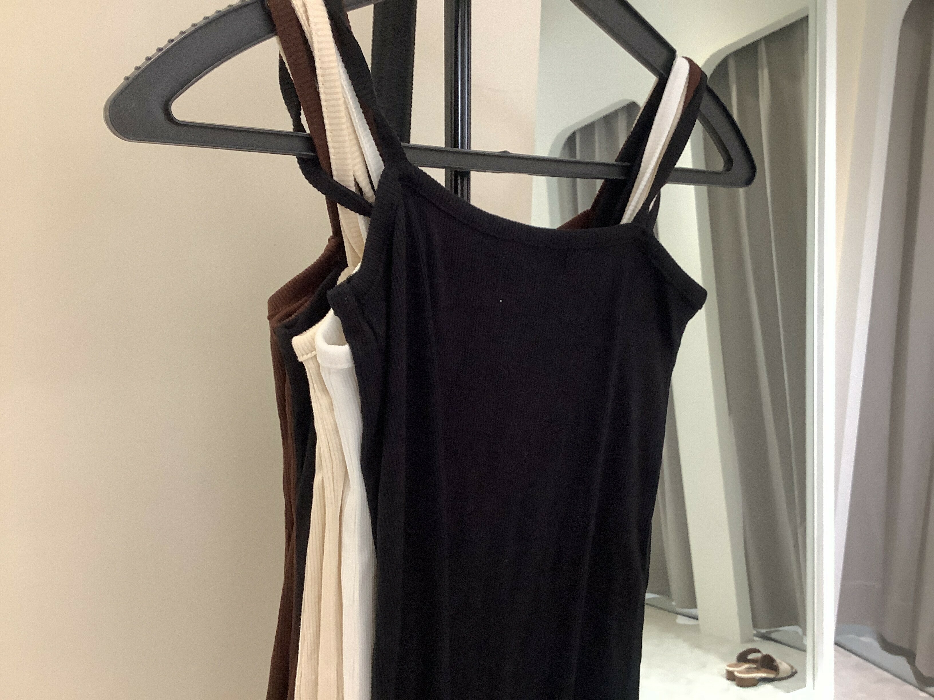 細肩小背心(白/咖/黑)