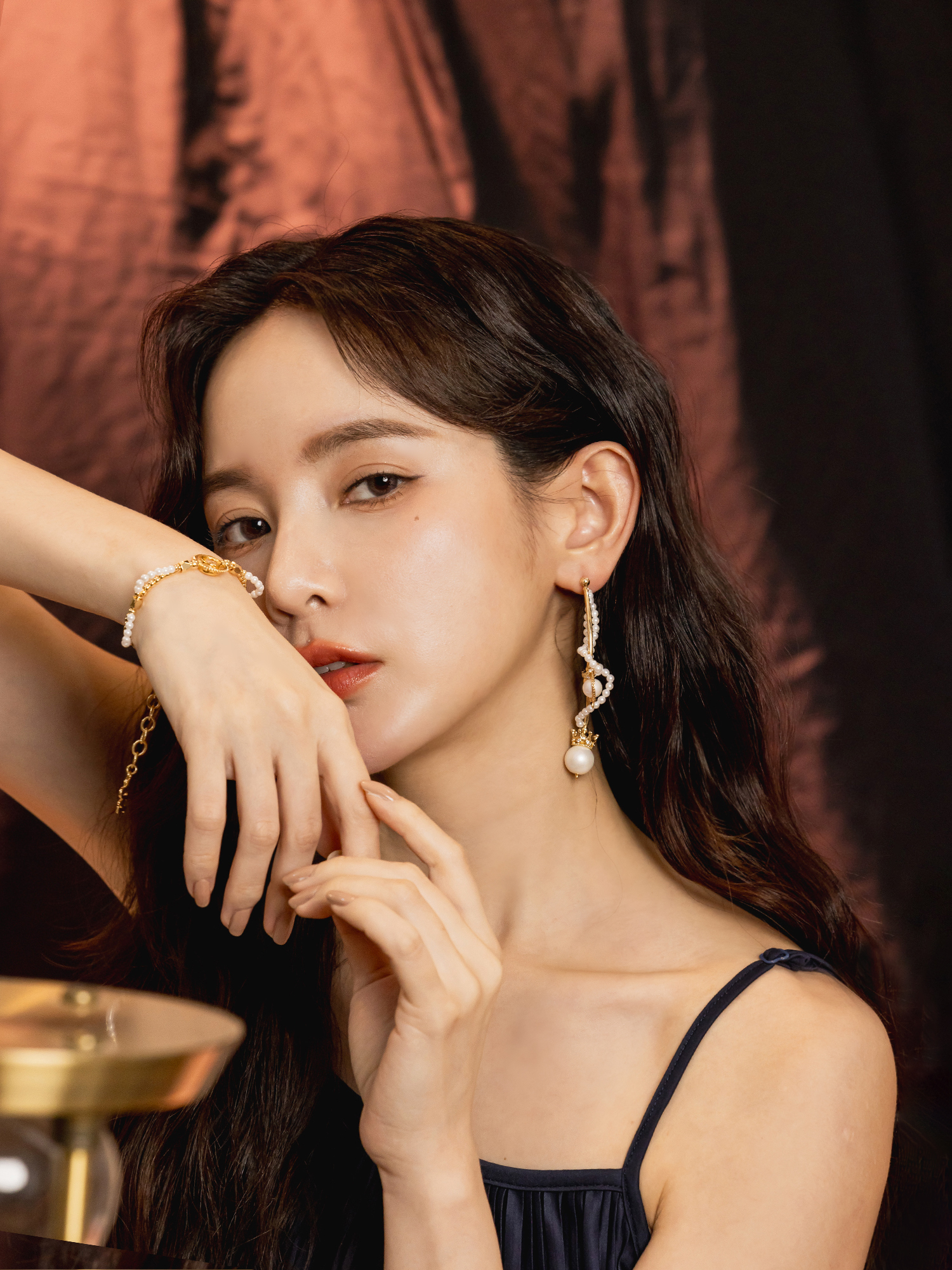 靈魂共振。MUCHAT手作14KGP皇冠環繞珍珠純銀針耳環