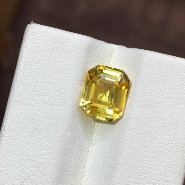 2.62ct小八角切黃藍寶