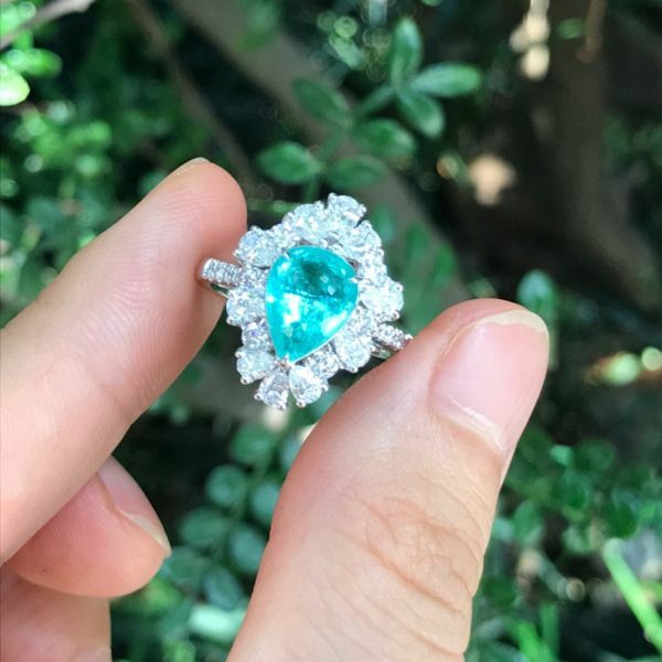 1.86ct 18k帕拉伊巴戒指