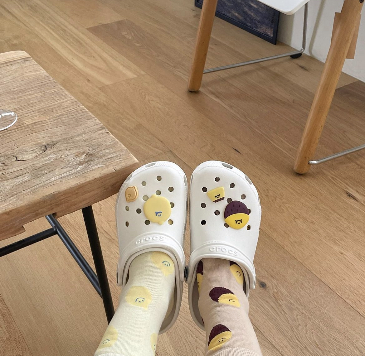 Second Morning - CROCS洞洞鞋 裝飾 (蕃薯仔)